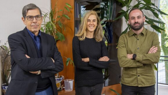 Los científicos del Instituto de Investigación de Enfermedades Raras (IIER), Manuel Posada, Verónica Alonso y Juan Benito-Lozano, autores del trabajo