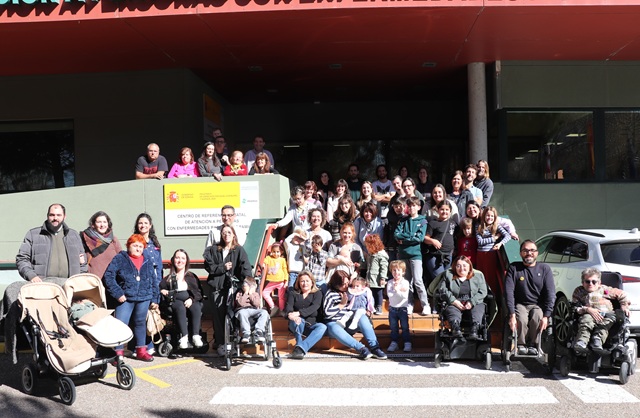 Foto de familia de la Fundación Ahuce en el Creer.