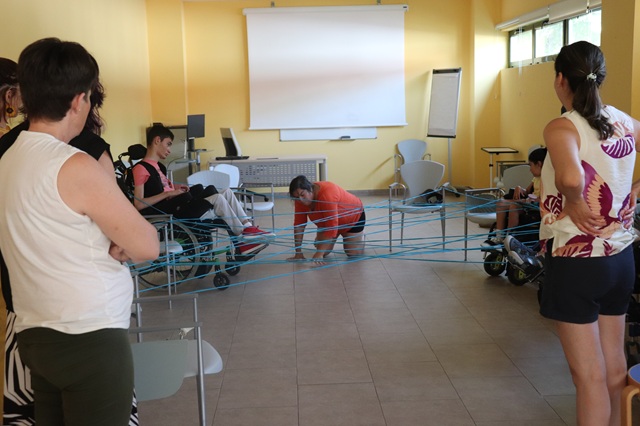 Participantes en el taller de movimiento.