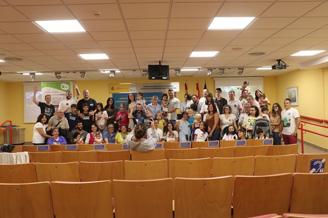 Foto de familia de la Asociación de Afectados por CDKL5.