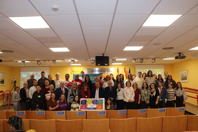 Foto de familia de los participantes en la XV Escuela de Formación Creer-Feder.